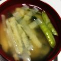 うさこママ★'s cooksnap of when they made 絹さや＆玉ねぎ味噌汁　スナップエンドウ.