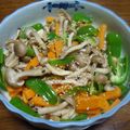kucina's cooksnap of when they made にんじん、ピーマン、きのこのナムル.