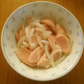 UMAe's cooksnap of when they made 新玉ねぎ魚肉ソーセージ柚子こしょう炒め.