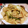 白まめ's cooksnap of when they made 鶏胸肉と春キャベツのカシューナッツ炒め☆.