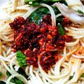 おぎー＊'s cooksnap of when they made 食べるラー油と舞茸で和風パスタ♪.