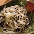 ストックポート's cooksnap of when they made もやしの塩こんぶ和え.