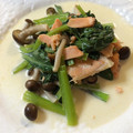 mominn's cooksnap of when they made 鶏白だしで旨コク☆鮭と小松菜のクリーム煮.