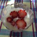亜久里's cooksnap of when they made 子どもにもできる★簡単いちごの花飾り切り.