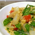 yuming219's cooksnap of when they made 新玉葱とサヤエンドウの卵とじ.
