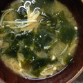こたつねこくん's cooksnap of when they made えのきとわかめの味噌汁.