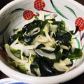 だにゃー's cooksnap of when they made 新玉ねぎとわかめのサッと炒め.