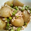 ユツカリンリン's cooksnap of when they made 新じゃがとグリンピースのそぼろ煮.