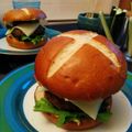 。・＊Reve＊・。's cooksnap of when they made ブルーチーズハンバーガー.