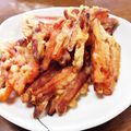 YUKIKI☆'s cooksnap of when they made 人参と魚肉ソーセージの天ぷら.