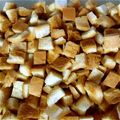 エミチョコ's cooksnap of when they made パンの耳でクルトン.
