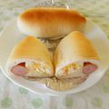 pitachan1's cooksnap of when they made ウインナー卵パン♪.
