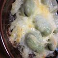こずっぺ's cooksnap of when they made 新じゃがとそら豆と新玉ねぎのチーズ焼き.