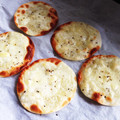 みっぴみぴ's cooksnap of when they made 笑ってしまうくらい超簡単！餃子の皮ピザ.