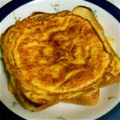 ひいちゃんは空腹's cooksnap of when they made フライパンであまーいたまご焼きトースト。.