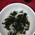 紅茶とチーズケーキ's cooksnap of when they made 新玉ねぎとワカメの酢の物.
