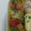 tamago大好き's cooksnap of when they made お弁当にウィンナー、プチトマトマヨ炒め.