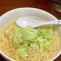ぶーこちゃん★'s cooksnap of when they made レタスラーメン.