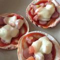 pkumi's cooksnap of when they made 餃子の皮でピザ.