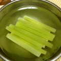 moonparty's cooksnap of when they made 【ふき】実はとても簡単♪下処理方法.