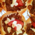 あきりんma2's cooksnap of when they made 焼肉のタレで簡単♪餃子の皮の焼肉１口ピザ.