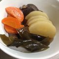かんＢ４'s cooksnap of when they made 家庭の味；大根とこんにゃくと人参の煮物.