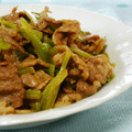 mmameco's cooksnap of when they made 簡単♪牛肉とセロリのオイスターソース炒め.