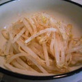 イタチョカ's cooksnap of when they made コショウで洋風？もやしのごまマヨ和え.