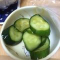ともぱんたから's cooksnap of when they made 麺つゆで簡単なきゅうりの浅漬け.