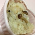 ひろカ's cooksnap of when they made 新玉葱としめじの炊き込みご飯.