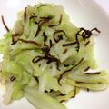 ⌘ゆうちゃんママ⌘'s cooksnap of when they made ☼☆簡単漬物♪キャベツの塩昆布和え.