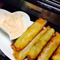 ピロリ♪'s cooksnap of when they made 春巻きの皮でかりかりチーズ棒！おつまみ.