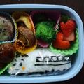 dolphin69's cooksnap of when they made しんかんせんべんとう＊キャラ弁＊.