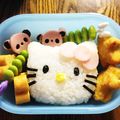 buzz☆'s cooksnap of when they made キャラ弁☆簡単！キティちゃんおにぎり★.