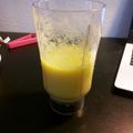 mnm813's cooksnap of when they made バナナマンゴーパインスムージー.