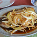 よっしゃん's cooksnap of when they made 甘くて旨～い‼ブリと新玉ねぎの南蛮漬け.