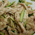 みーちゃん3's cooksnap of when they made 蒸し鶏ときゅうりの胡麻和え.