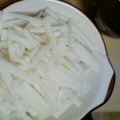 Santorini's cooksnap of when they made ☆ 超簡単 ごま香る 大根 サラダ.