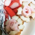 さずく's cooksnap of when they made キャラ弁の残りハムでちくわのお花.