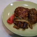 りとぽんママたん12's cooksnap of when they made キャベツ入りハンバーグ♪人参も入ってます.