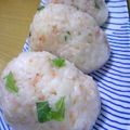 ぽんぷー's cooksnap of when they made ゴマ香る♪鮭シソおにぎり.