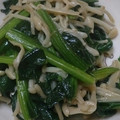かりもも's cooksnap of when they made ほうれん草とえのきだけのバターマヨ炒め.