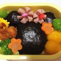 ぷうたネコ's cooksnap of when they made 簡単♪ミッキーのおにぎり〈キャラ弁〉.