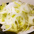 大魔女's cooksnap of when they made 新玉ねぎレタスのサラダ.