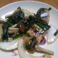 casa403's cooksnap of when they made ほうれん草とサバの炒め物.