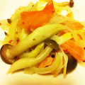 クマたぬき's cooksnap of when they made スモークサーモンとしめじのシソ風味マリネ.