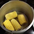 ひみつだよ's cooksnap of when they made 圧力鍋でとうもろこし.