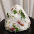 こたつねこくん's cooksnap of when they made 梅と青シソのおにぎり.