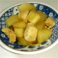 熊真呂's cooksnap of when they made ♡鶏肉と大根の煮物.
