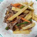 ゆうなっちmama's cooksnap of when they made 牛肉とじゃがいも炒め.